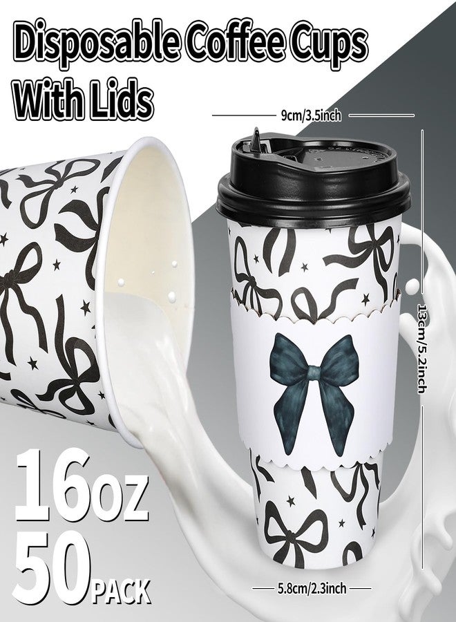 JarThenaAMCS مجموعة جارثينا إيه إم سي إس، ٥٠ قطعة من أكواب القهوة الورقية السوداء المزينة بفيونكة، مع أغطية وأكمام، أكواب "فيونكة ماجيك كوكيت" سعة ١٦ أونصة، أكواب للاستخدام مرة واحدة للمشروبات الساخنة والباردة، لوازم حفلات الهالوين وأعياد الميلاد والعطلات وحفلات توديع العزوبية - Image 2